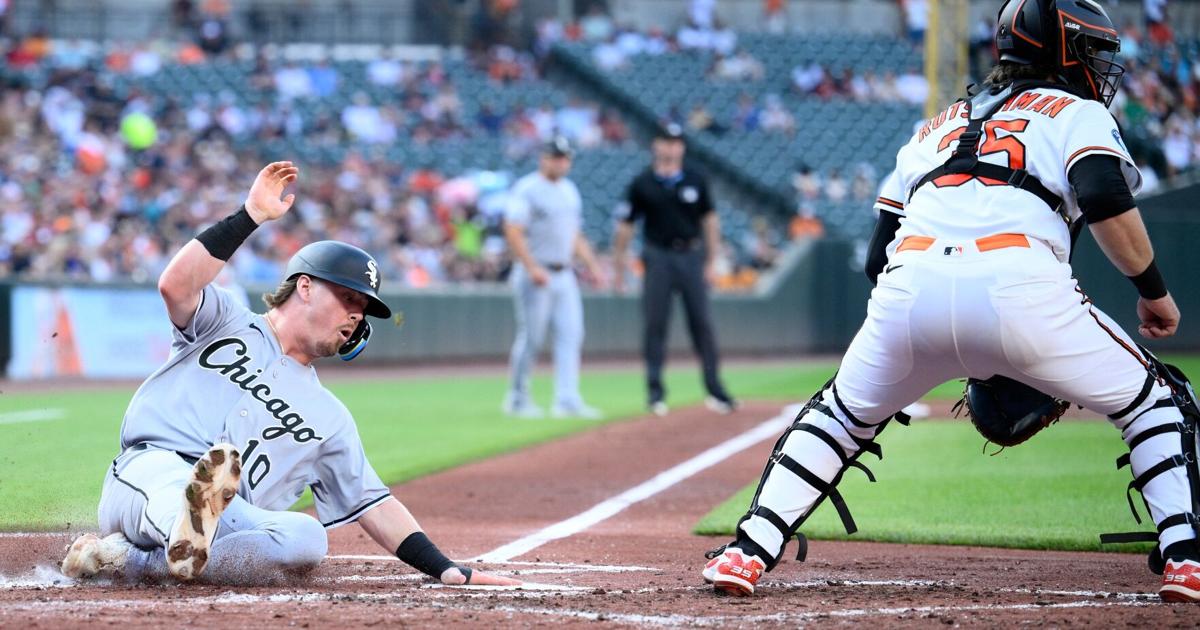 Montgomery's late double lifts White Sox over Orioles