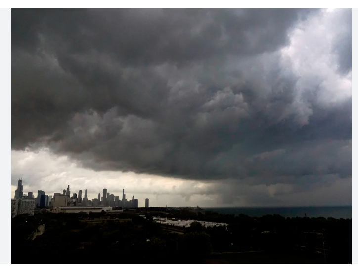 Severe Weather Knocks Out Power to Over 500,000 as Tornado Sirens Blare in Chicago Area