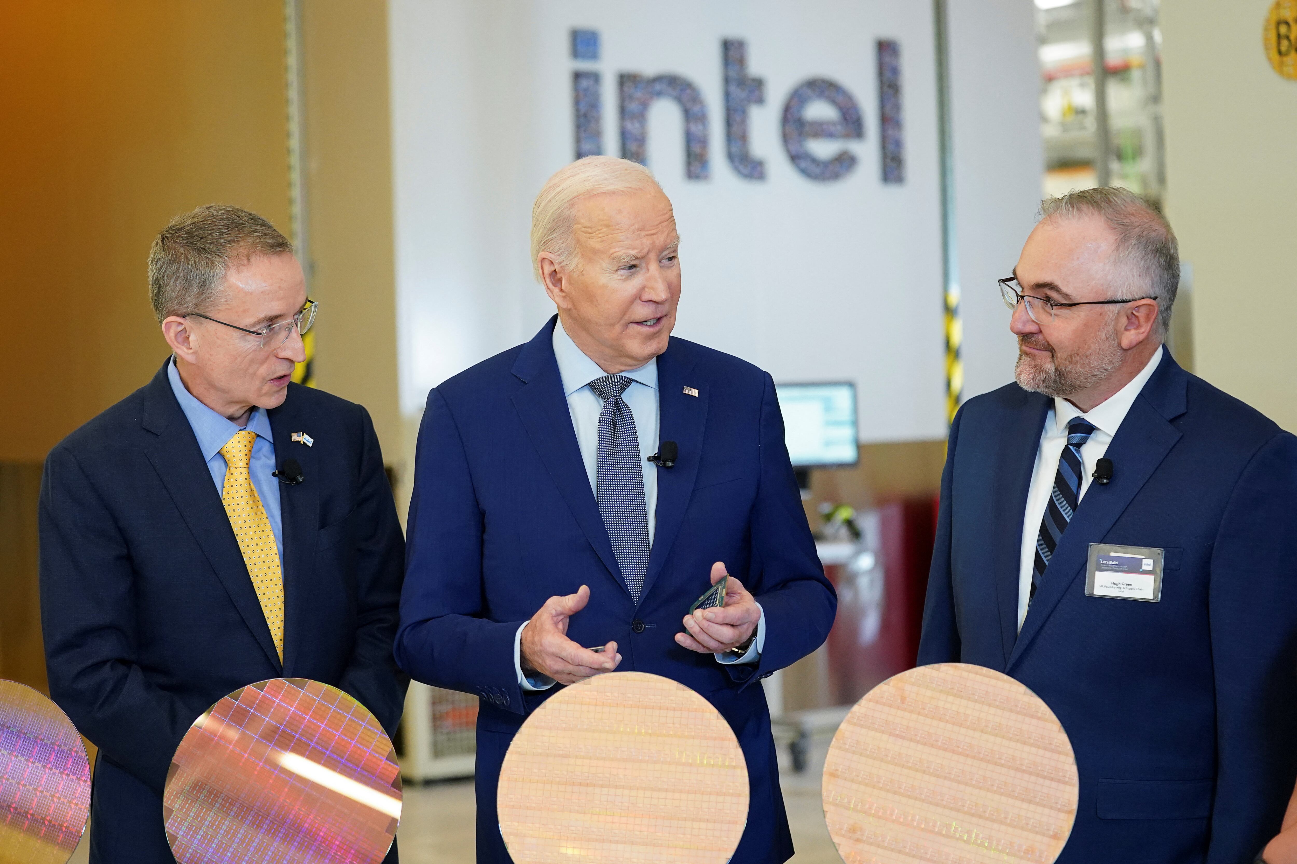 Intel CEO Secures U.S. Approval for $20 Billion Stock Sale