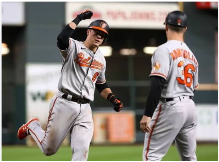 O's use three homers in first three innings to top Twins