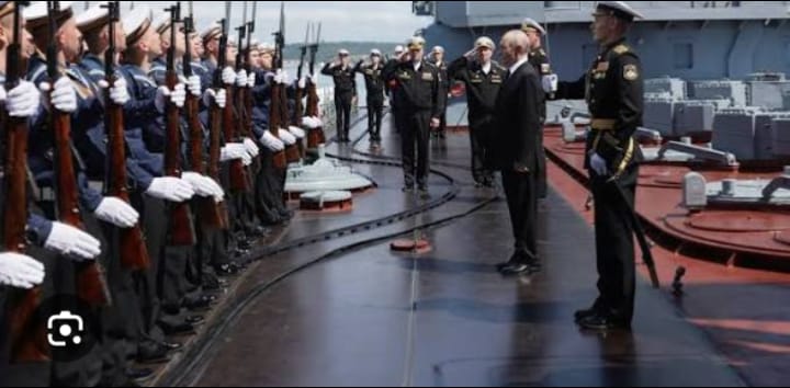 Poutine menace de représailles militaires et de saisies de navires contre des navires occidentaux