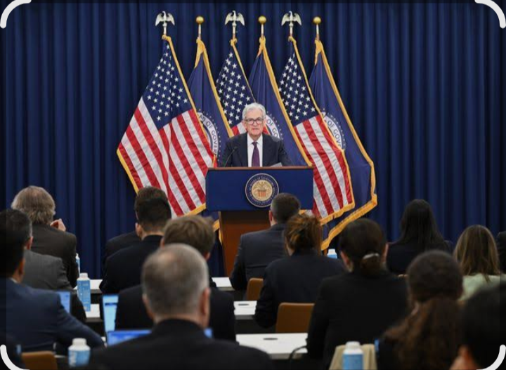 Les responsables de la Fed s'opposent sur les taux alors que l'inflation reste élevée et que les Américains peinent