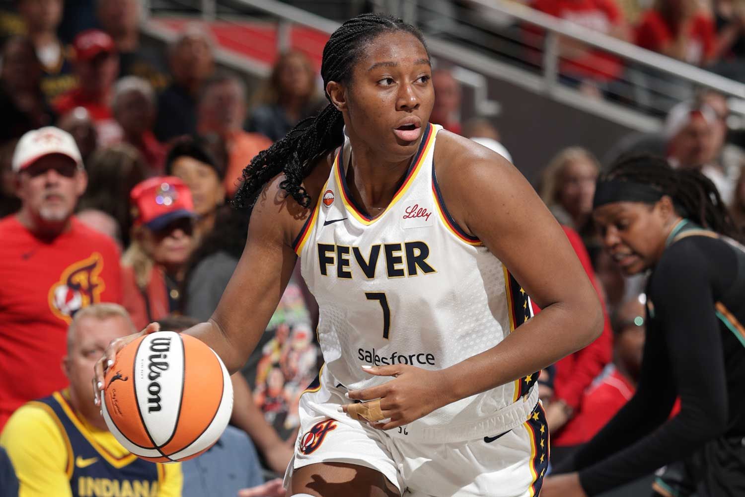 Les All-Stars du Fever Aliyah Boston et Kelsey Mitchell critiquent les fans locaux après un discours viral