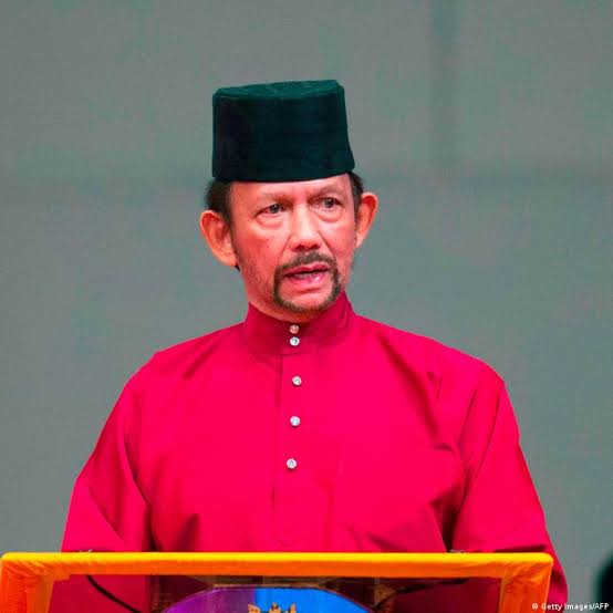 Membre de la famille royale de Brunei privé de ses titres