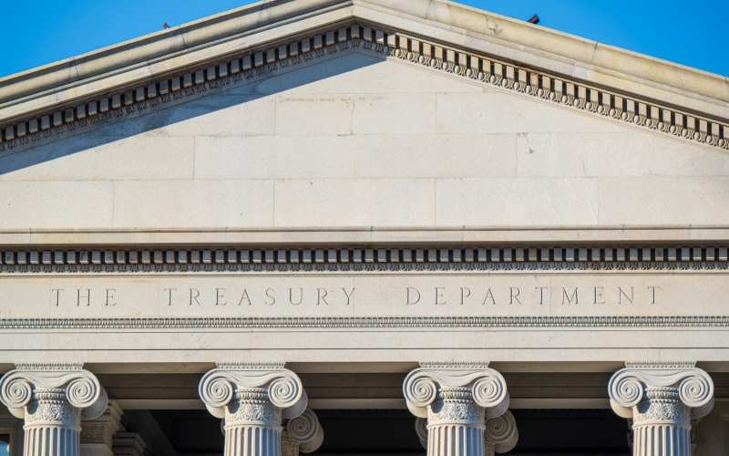 US Long-Term Borrowing Costs Hit 25-Year High