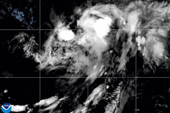 Avertissement d'ouragan émis pour la Grande Île d'Hawaï alors que la tempête tropicale Lala se renforce