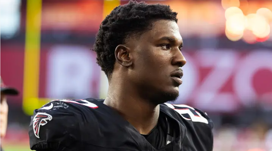 La NFL suspend l'étoile des Falcons, James Pearce Jr., pour 8 matchs