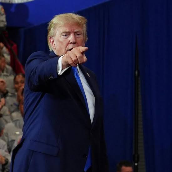 Trump promet de déclarer le détroit d'Ormuz territoire américain