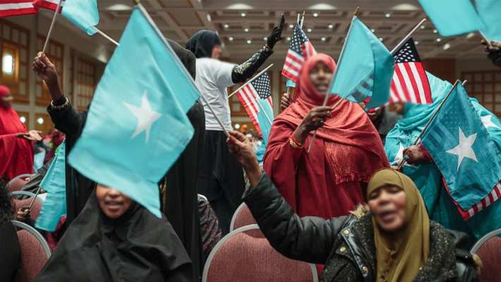 Juez de EE. UU. allana el camino para que Trump ponga fin a las protecciones contra la deportación de somalíes