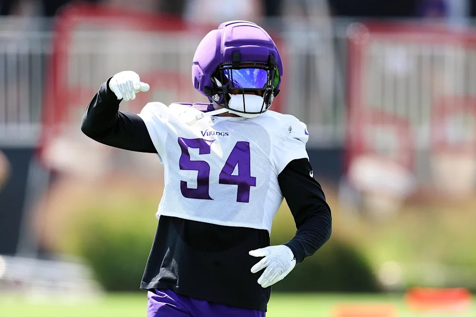 Jamal Adams, linebacker des Vikings, évacué en chariot pour une blessure au genou lors de ses débuts en pré-saison