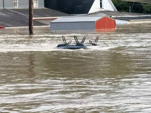 Indiana Declara Desastre Tras Inundaciones Repentinas y 5 Muertes