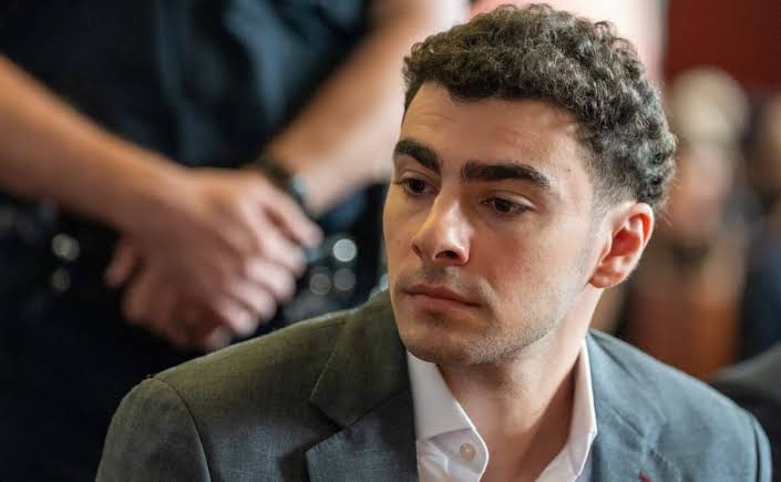 Luigi Mangione Se Declara Culpable de Cargos Federales de Acoso en Caso de Tiroteo Fatal del CEO de UnitedHealthcare