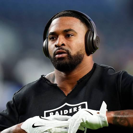 Minnesota Vikings temen lo peor después de que el ex Pro Bowl Jamal Adams fuera retirado del campo en carrito tras una lesión de rodilla sin contacto