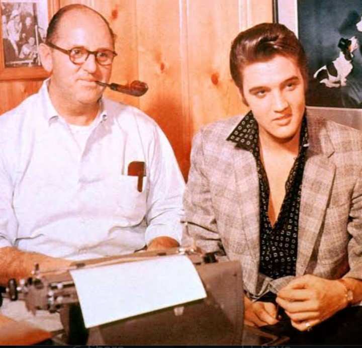 La fama de Elvis "se convirtió en una prisión" ya que el Coronel lo "mató artísticamente", dice un experto