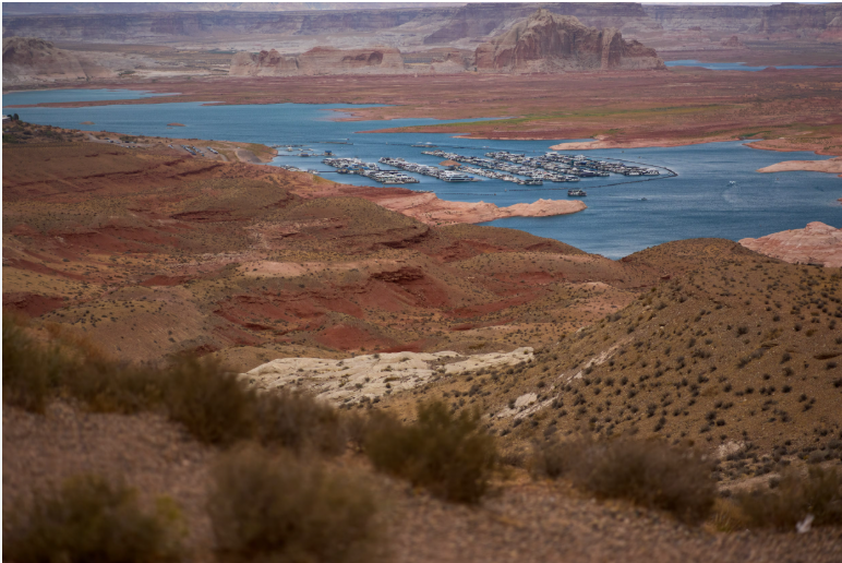 Le lac Powell atteint un niveau record bas, menaçant l'eau et l'électricité pour des millions de personnes
