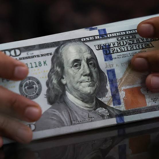 Dollar faible, les paris sur la hausse des taux s'amenuisent, les inquiétudes sur la guerre en Iran secouent les obligations