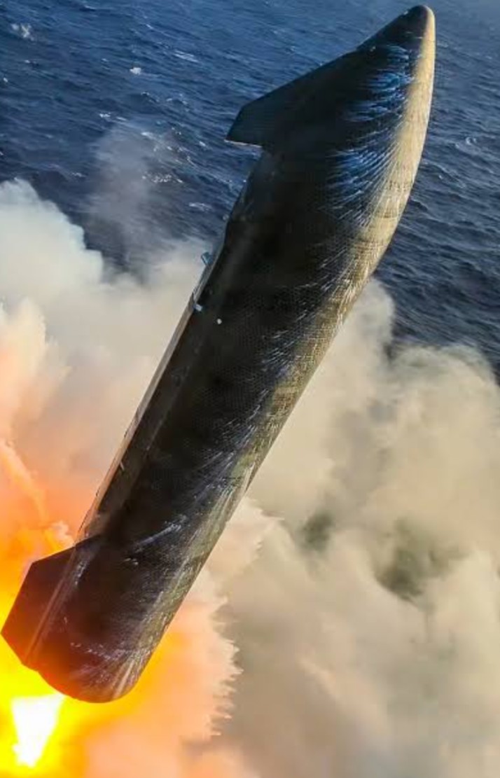 Réussite de l'amerrissage de SpaceX Starship observée après récupération