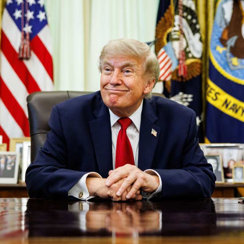 Las ganancias de Trump irritan a los estadounidenses mientras los demócratas prueban el mensaje anticorrupción