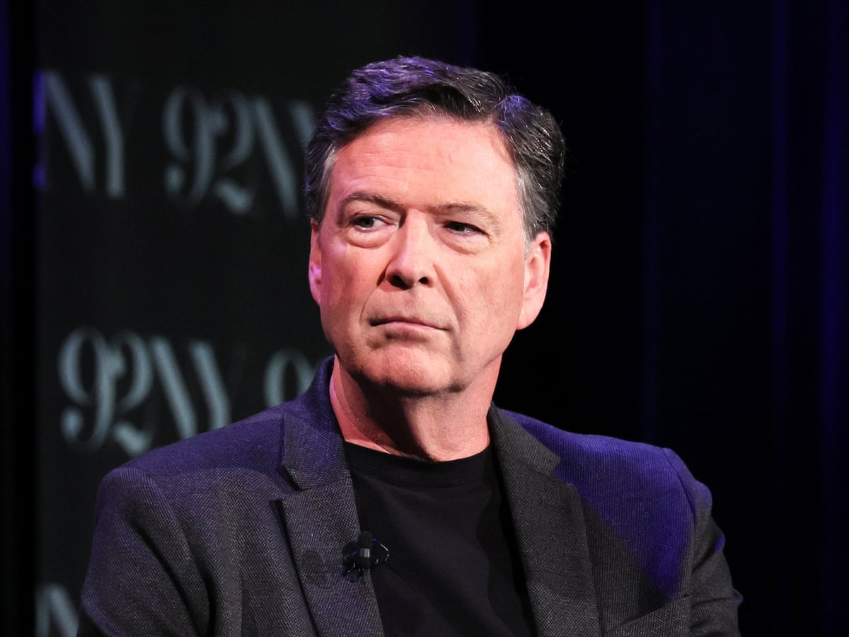 Le ministère de la Justice américain défend la poursuite de James Comey pour un message "8647" sur des coquillages