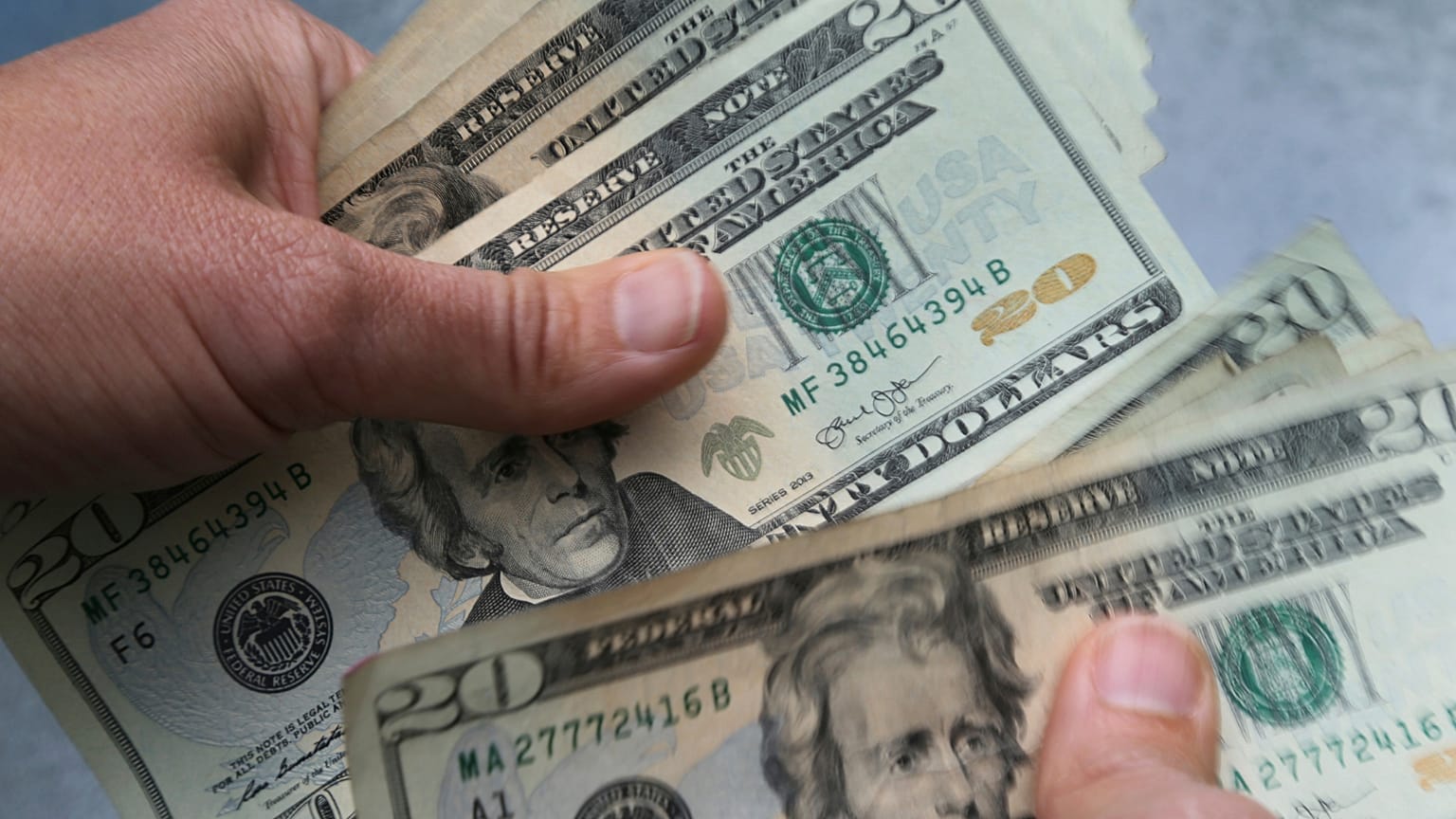 Economist Warns U.S. Bond Buyback Could Trigger "Yen-Style" Dollar Crash