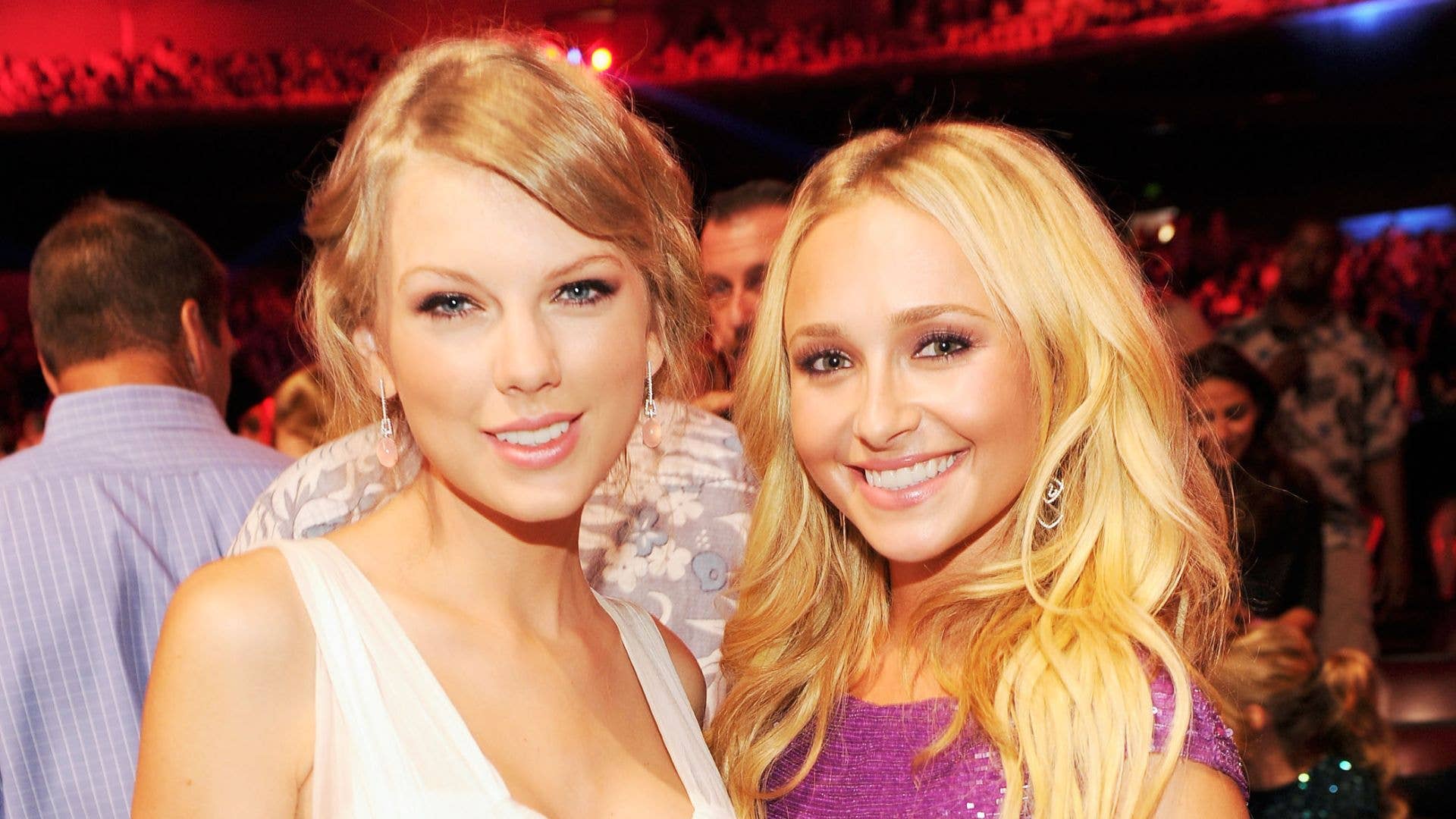 Taylor Swift pleure la mort de Hayden Panettiere alors que le lien de Nashville est révélé