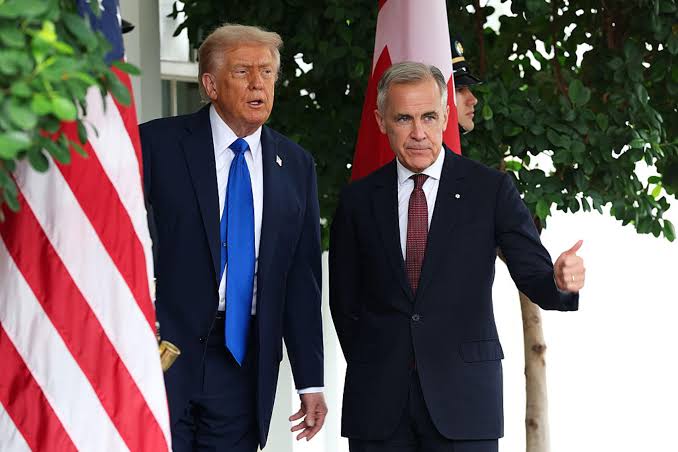 Les États-Unis imposent des droits de douane de 50 % sur le Canada après l'échec des pourparlers commerciaux