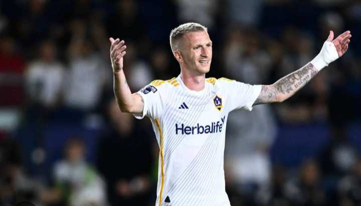 Agente aconsejó al jugador que no participara en los Playoffs para obtener un contrato