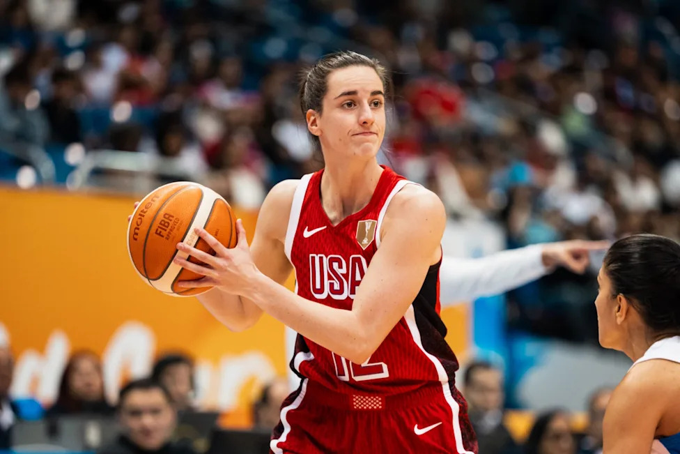Caitlin Clark en crise : l'entraîneuse dénonce le fléchissement de la star en fin de match contre les Liberty
