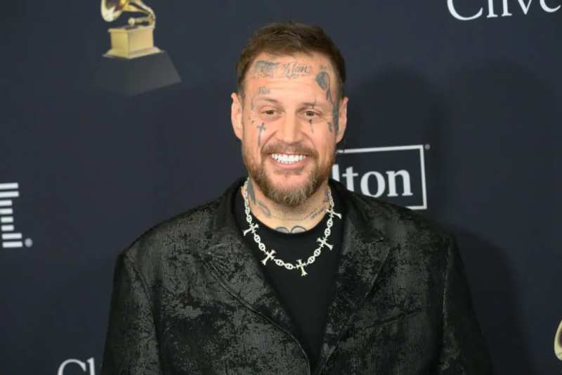 Jelly Roll stupeur l'auditoire avec des piques sur le poids de Trump sur 'Jimmy Kimmel Live'