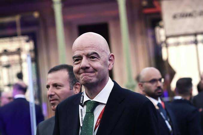 L'UEFA s'apprête à mettre fin à la menace de boycott des événements de la FIFA suite à l'échec du plan d'investisseurs de la Coupe du Monde d'Infantino