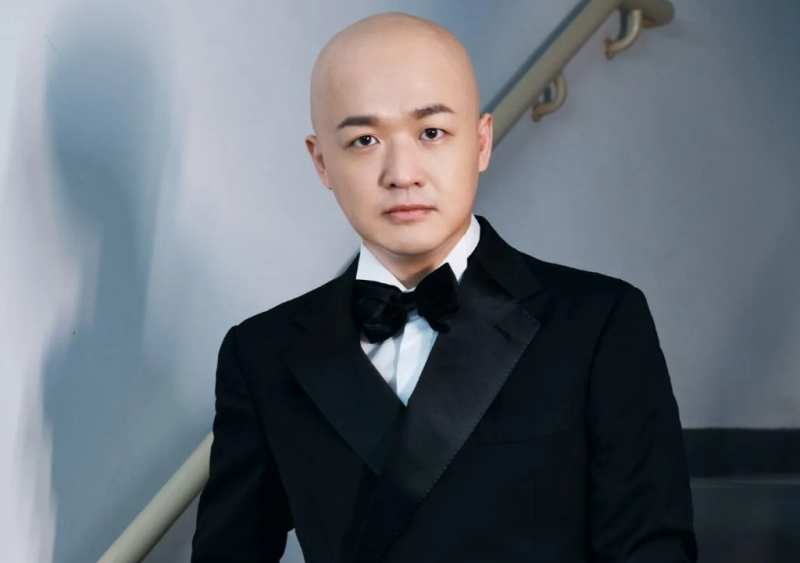 Actor Bao Bei'er in Hotel Scandal: Married Star's 7-Hour Late-Night Encounter