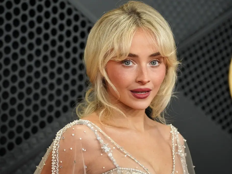 Acosador de Sabrina Carpenter declarado mentalmente no apto, cargos desestimados