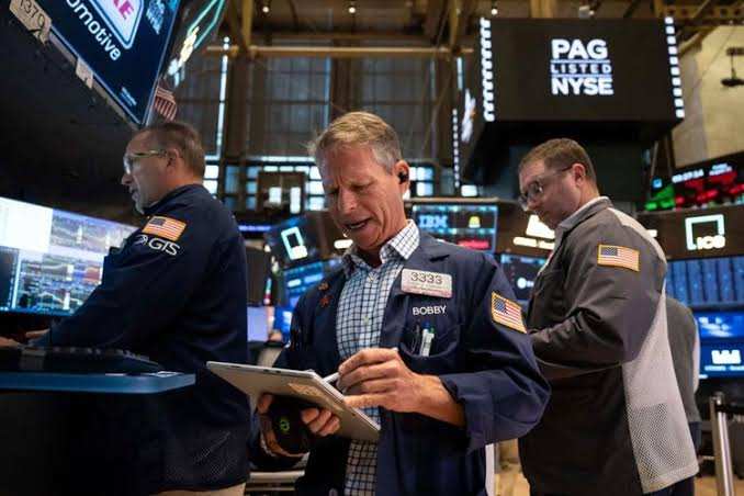 Las acciones tecnológicas lideran Wall Street después de que Nvidia, Salesforce y otros reportan grandes beneficios