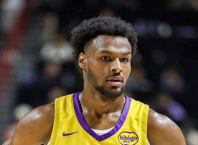 بروني جيمس يطلب شراء عقده من ليكرز، ويريد الانضمام إلى 76ers