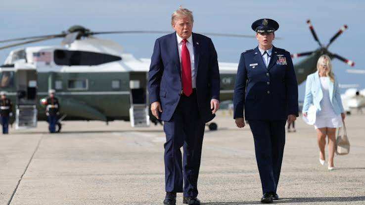 La Construcción de la Casa Blanca Culpa de un Susto del Marine One con un Jet