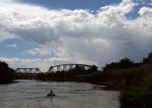 4.25 Millones de Galones de Aguas Residuales Crudas se Vierten en el Río Arkansas