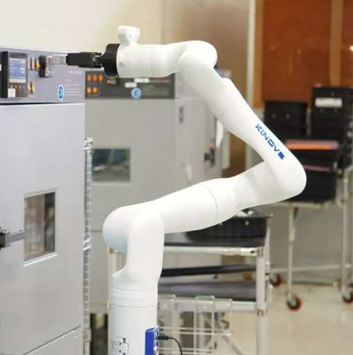 Meta Prueba Robots para Mantenimiento de Centros de Datos en Instalaciones de Iowa y Ohio