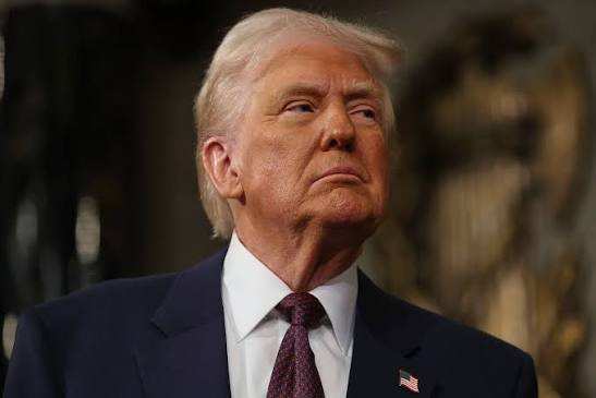 La estrategia de capital de 27 mil millones de dólares del gobierno de Trump enfrenta críticas legales y políticas