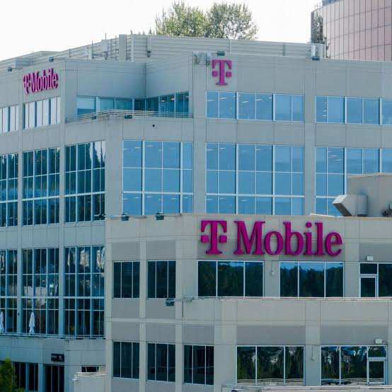 T-Mobile Cuts 77 Jobs, Shuts 6 Stores in Washington State