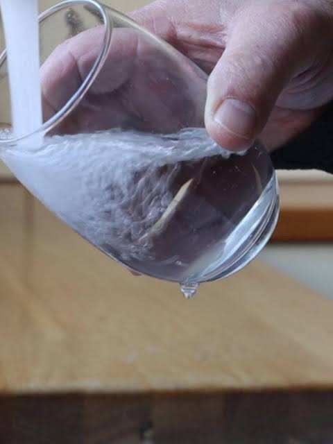 Sustancias Tóxicas "Eternas" Encontradas en el Agua de 151 Millones de Estadounidenses