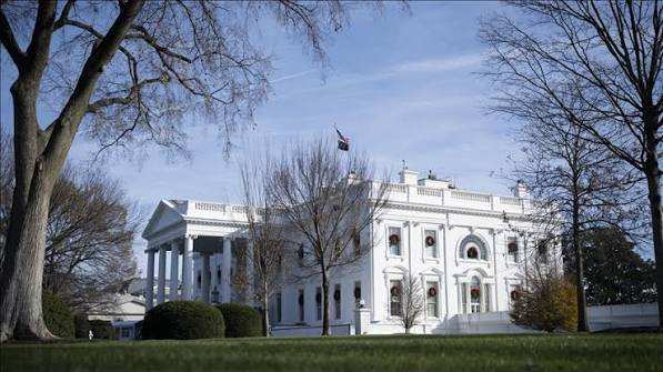 Casa Blanca en Tumulto, Éxodo Masivo Antes de las Elecciones de Mitad de Período