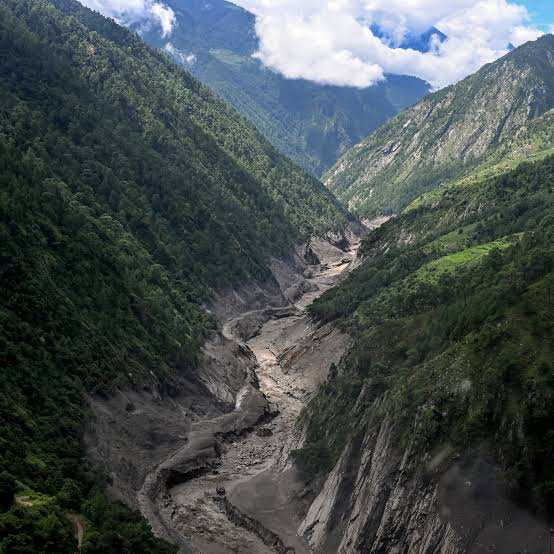 El colapso del glaciar que causó las inundaciones en Nepal está muy probablemente relacionado con el deshielo del permafrost