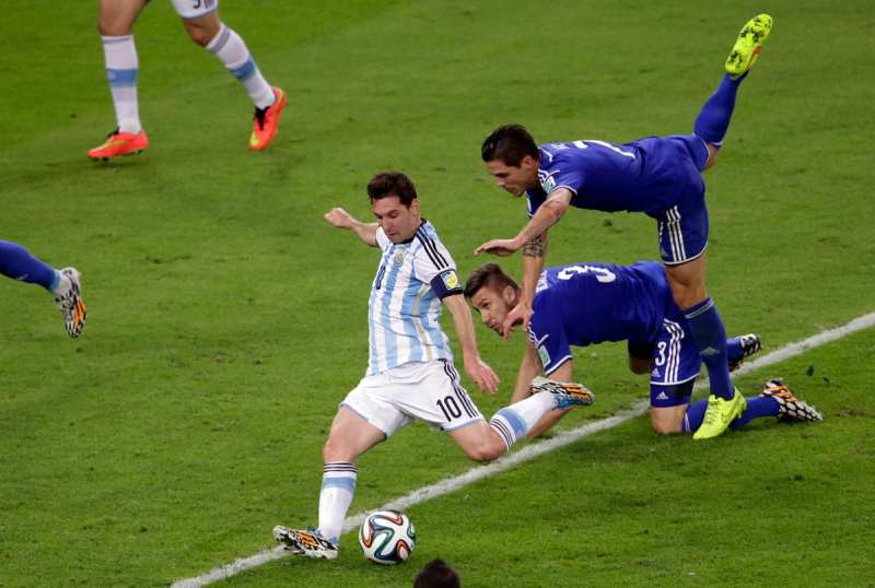 Lionel Messi dice que se retira de jugar para Argentina
