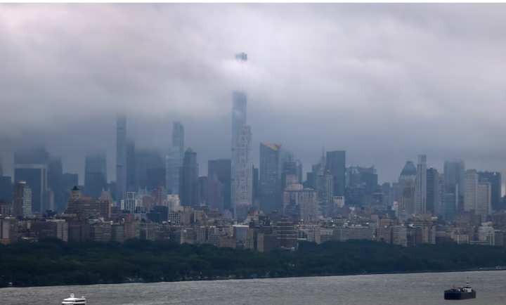 Nueva York no puede hacer cumplir la ley de 'superfondo' climático de 75 mil millones de dólares, dictamina un juez de EE. UU.
