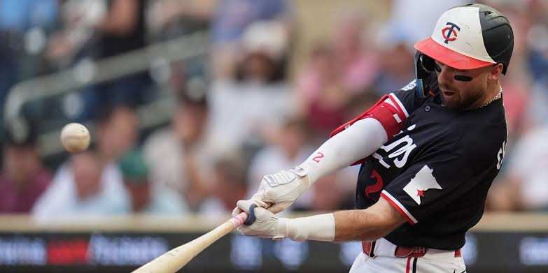 Jeffers, Clemens encienden la ofensiva de los Twins en la paliza a los Tigers