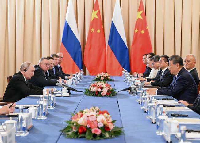 Líderes de China, Rusia e India se reúnen para contrarrestar la influencia de EE. UU.