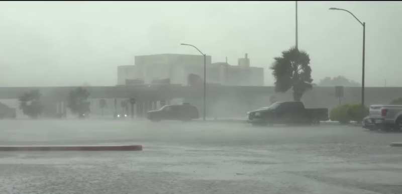 Depresión Tropical Desata Fuertes Lluvias en Partes de Texas, Dejando a Miles Sin Electricidad