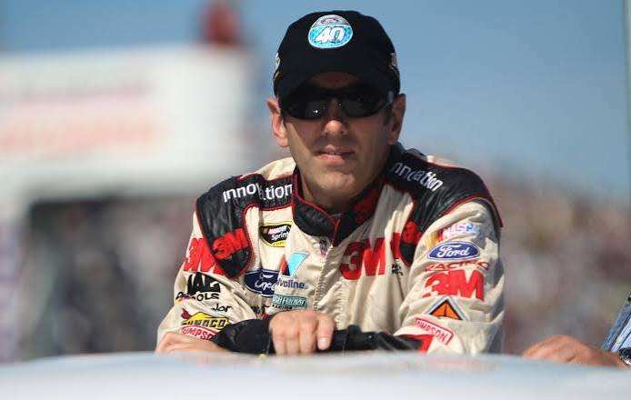Leyenda de NASCAR Greg Biffle y su Familia Mueren en Accidente Aéreo en Carolina del Norte