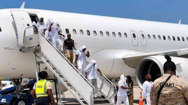 EE.UU. envía otro vuelo de deportación a Haití. A bordo viaja un ex funcionario haitiano