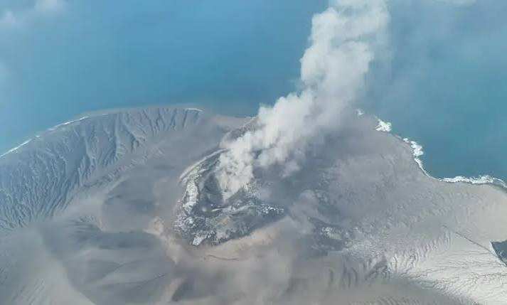 Indonesia's Anak Krakatau eruption halts flights, schools, fishing